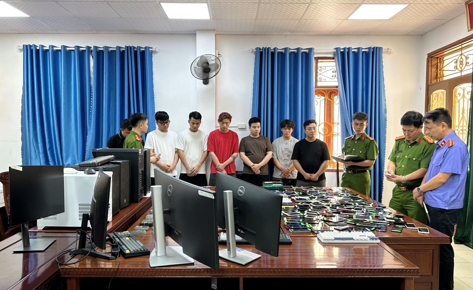 Cảnh Giác Lừa Đảo Mua Bán Thông Tin Tài Chính Đánh Cắp hình ảnh 7